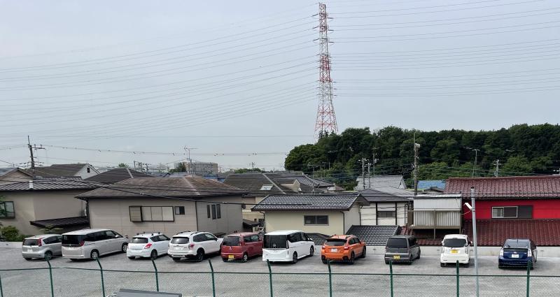 社員もゆったり停めれます